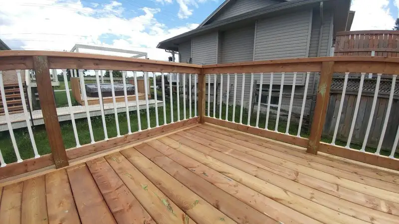 Enhancing Your Home’s Visual Appeal with Custom Deck Railings