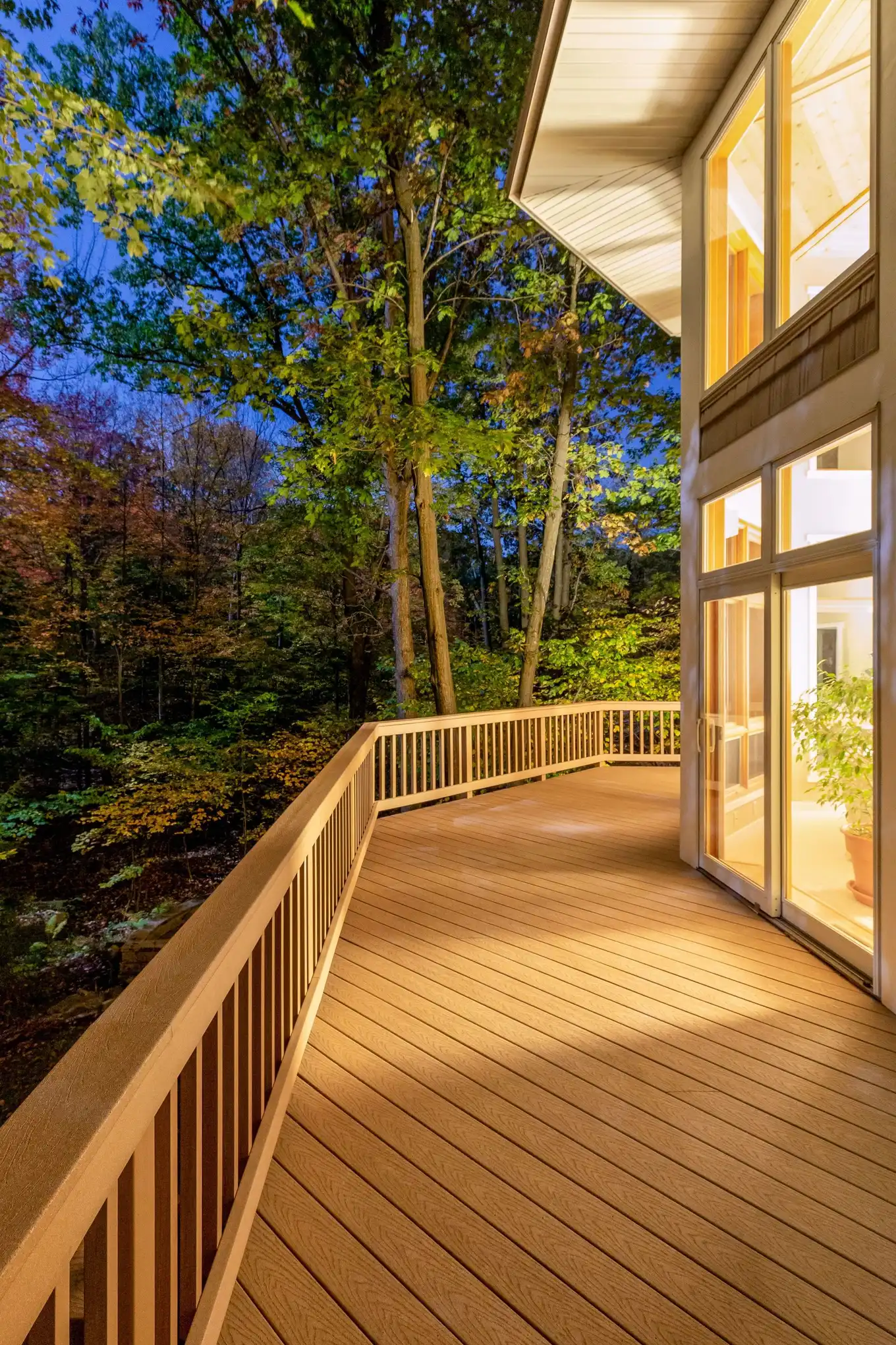 Top Design Trends for Modern Deck Installation